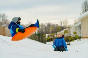 kids sledding